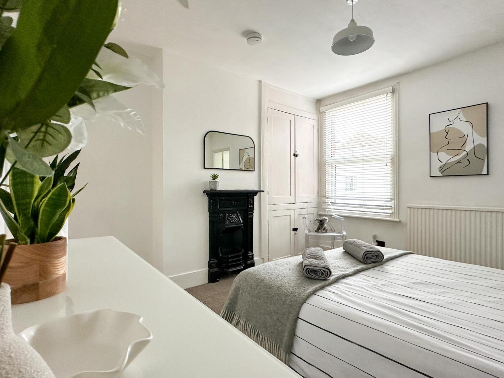 Love Lane - Cosy & Modern City Centre Guest Suite Canterbury Luaran gambar